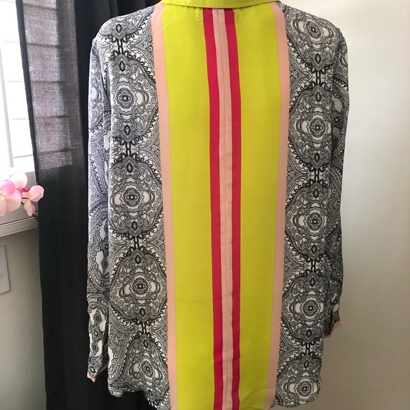 Democracy beautiful silky dress blouse - Picture 2 of 3